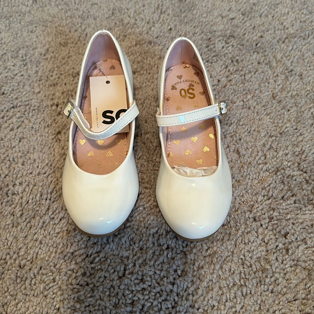 Girls white dress shoes